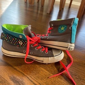 Size 6, High top converse